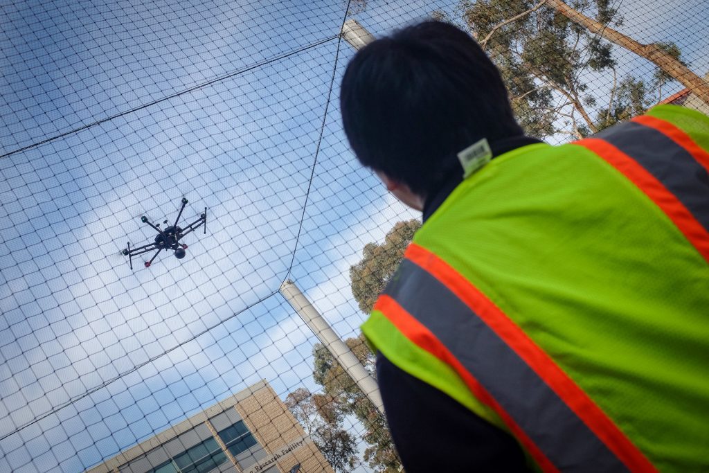 Drone in action for drone building cleaning – fast, safe and without scaffolding